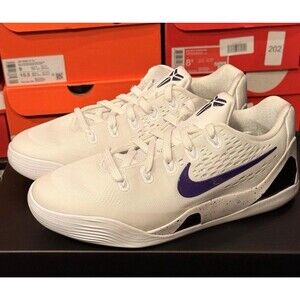 Nike Kobe 11 XI Low EM GS White Court Purple 6Y Womens 7.5 FV3607-101 (071)